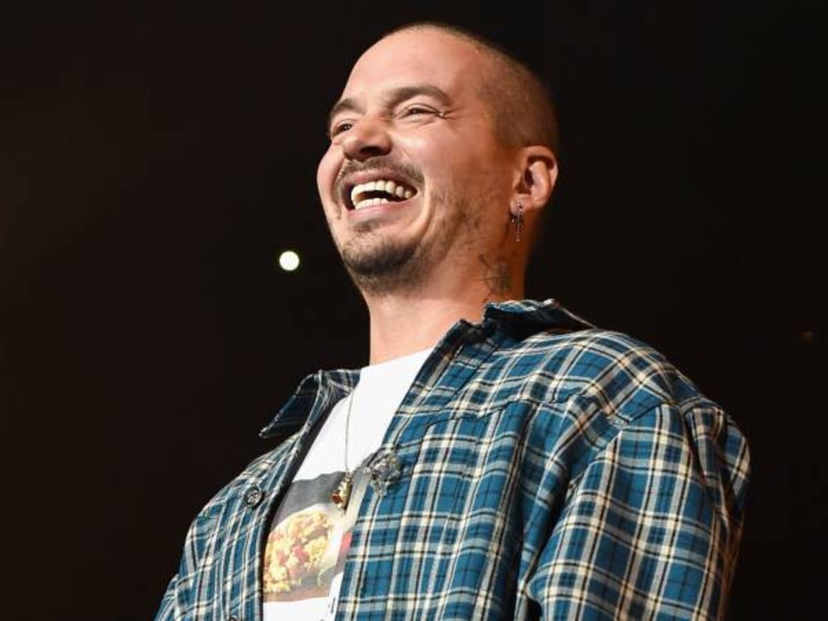 J Balvin se lleva el ‘Artista del año’ por ‘Artista del año’