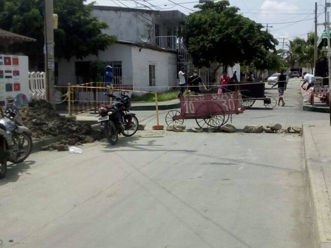 Barrio Chino en Cartagena cierra calles para restringir paso de vendedores