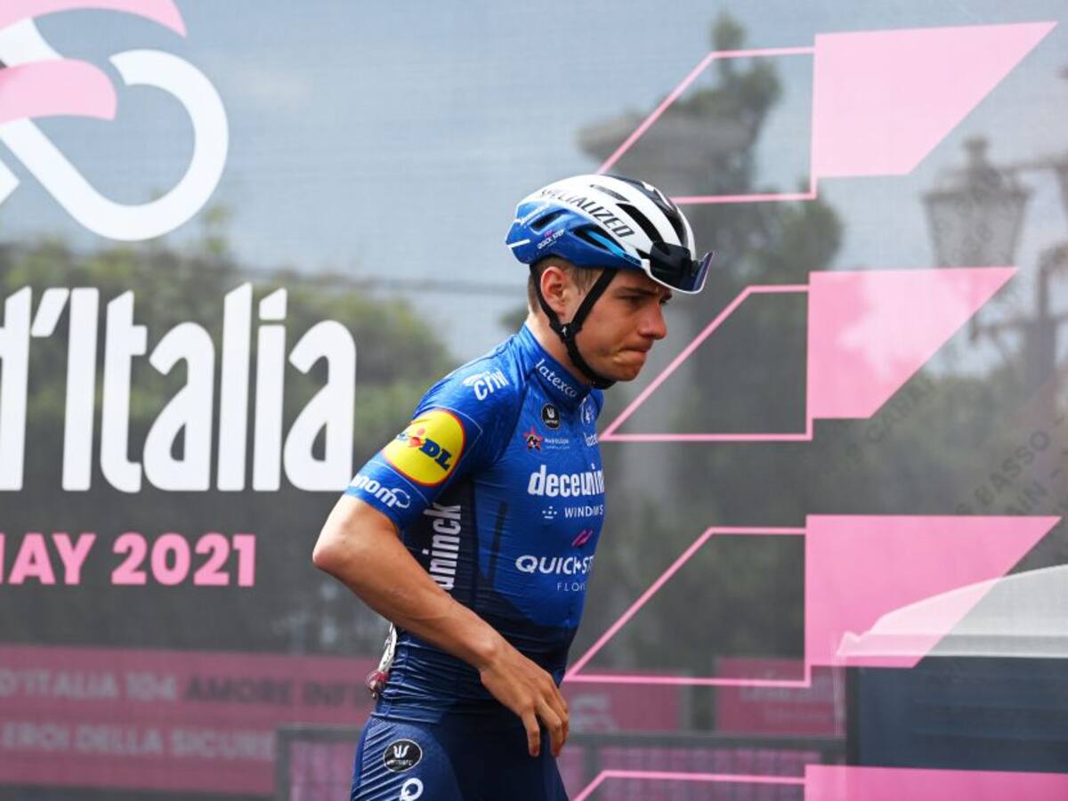 Evenepoel abandona el Giro tras la dura caída que sufrió en la etapa 17