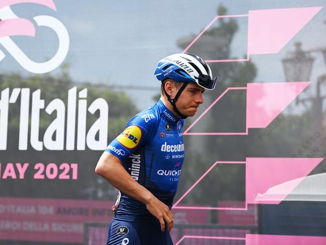 Remco Evenepoel sufrió una fuerte caída durante la etapa 17, en el que fue su regreso a competencia luego de nueve meses.