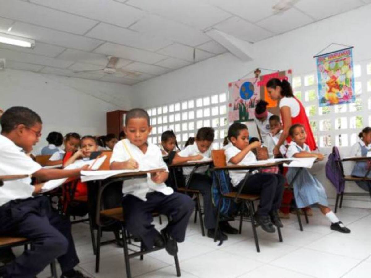 Invertirá 249 mil millones de pesos en infraestructura educativa en Montes de María