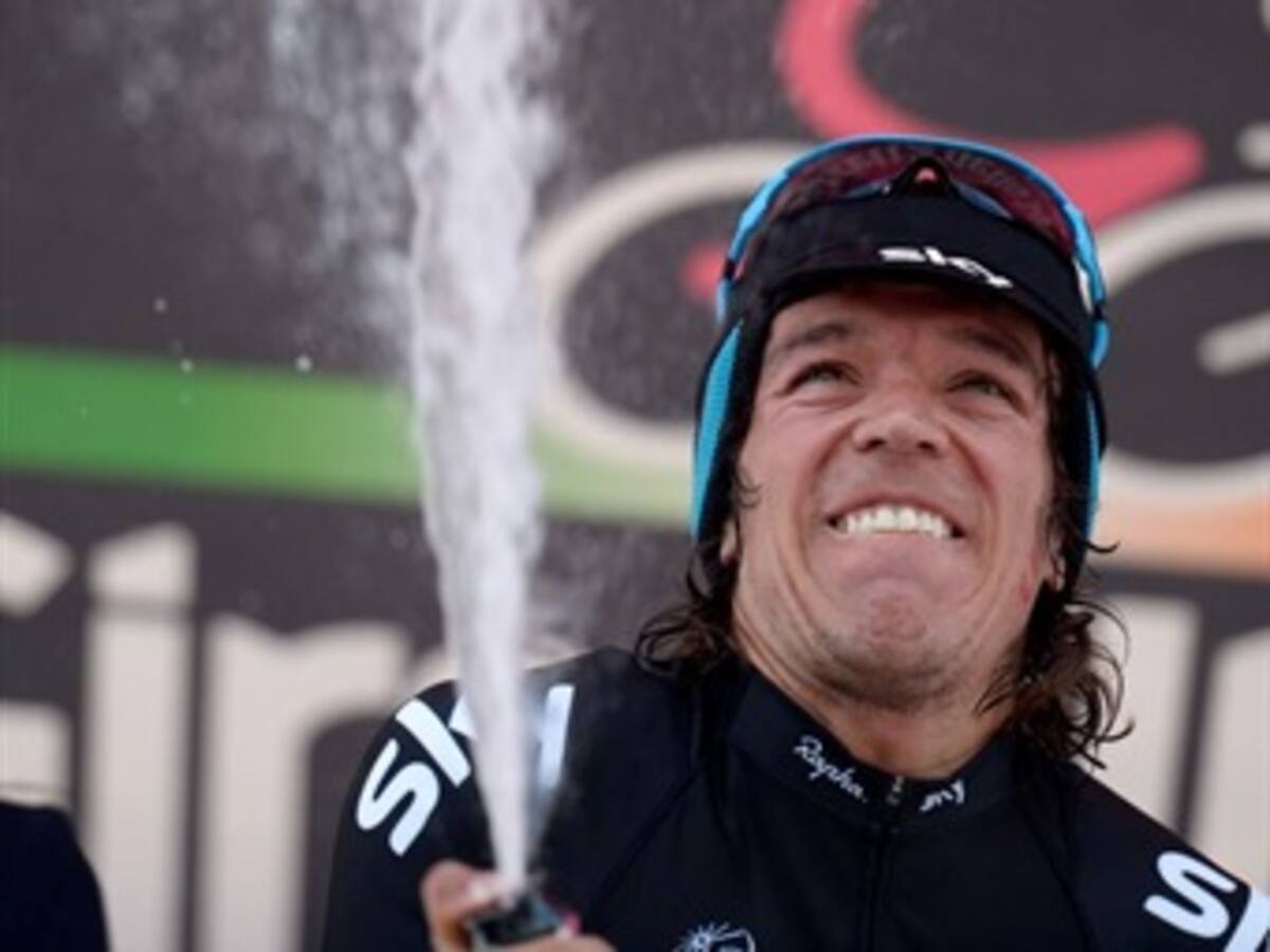 Regocijo en Antioquia por los ciclistas en giro de Italia felicidad en la familia Urán