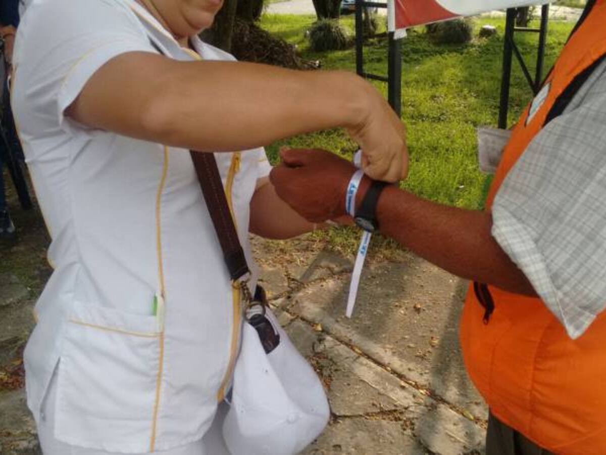 "No al culebreo" campaña de autoridades de tránsito con motociclistas en Armenia