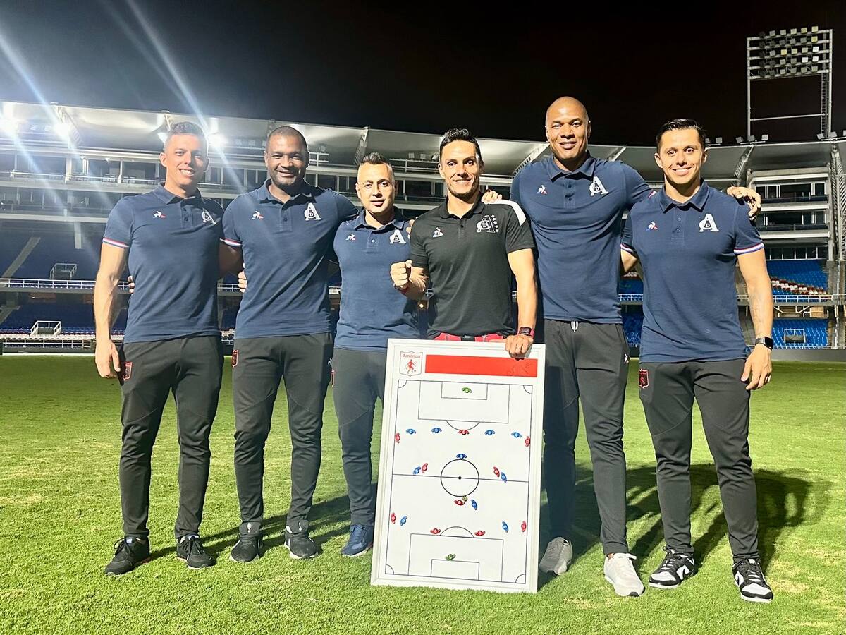 Alexis Henríquez: “Vamos a dar todo por América para conseguir la 16″