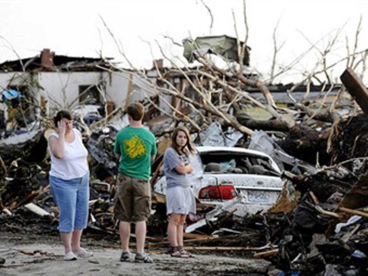 Obama viajará el domingo a Missouri para supervisar los daños del tornado