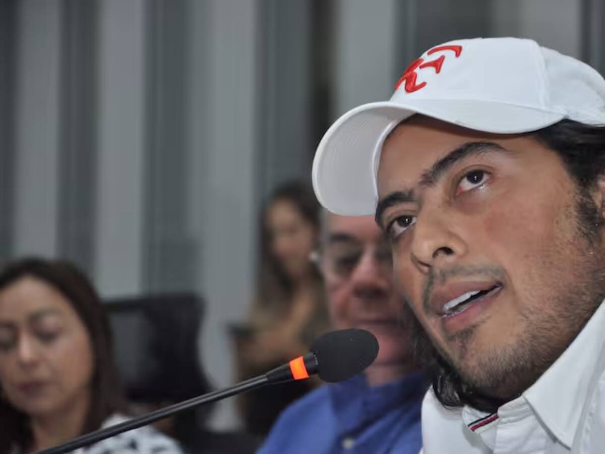 Defensa de Nicolás Petro impugna admisión del celular de Day Vásquez y cuestiona “fuente no formal”