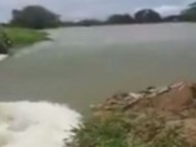 Se desborda el Caño Viloria agravando las inundaciones en San Benito Abad