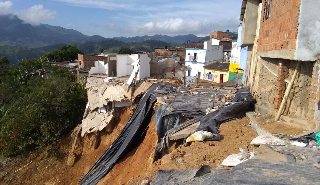 Sigue emergencia en el municipio de Convención por colapso de viviendas