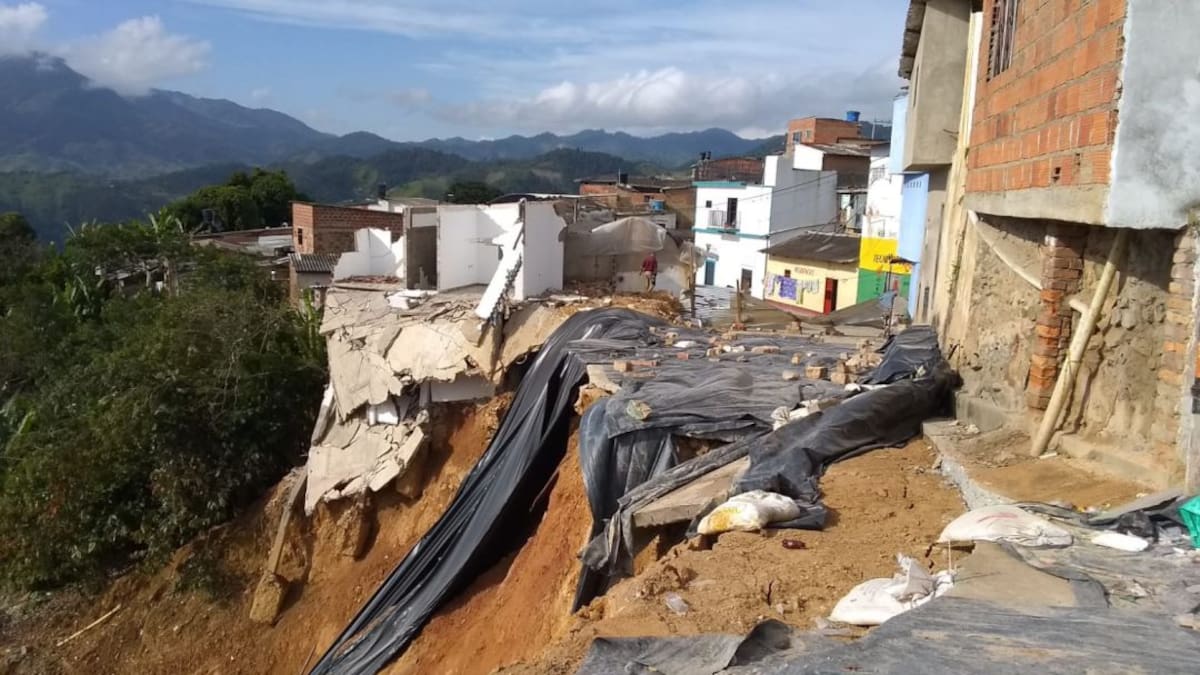 Sigue emergencia en el municipio de Convención por colapso de viviendas