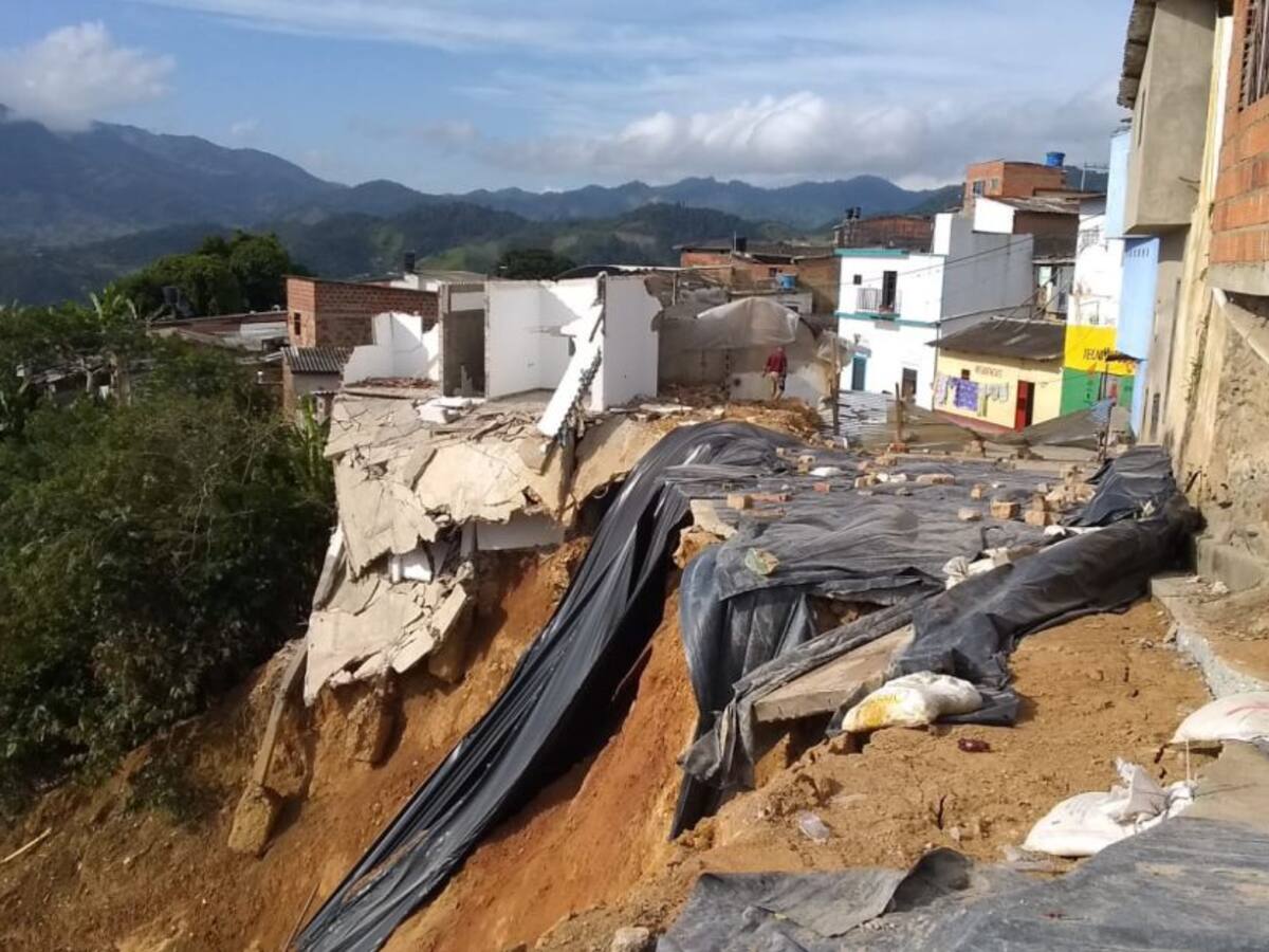 Sigue emergencia en el municipio de Convención por colapso de viviendas