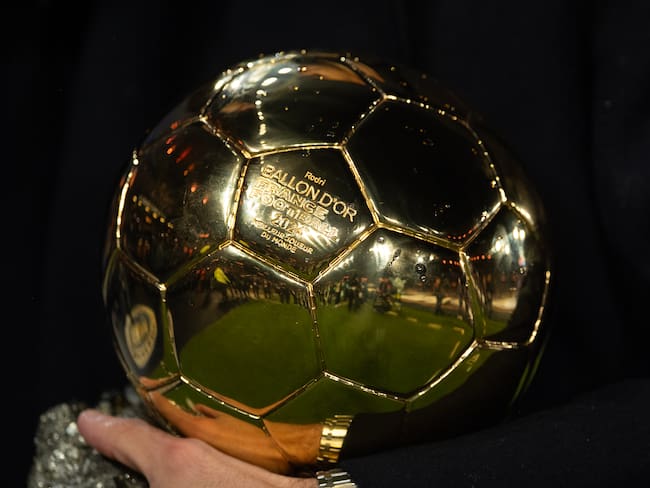 Trofeo del Balón de Oro. (Photo by Joe Prior/Visionhaus via Getty Images)