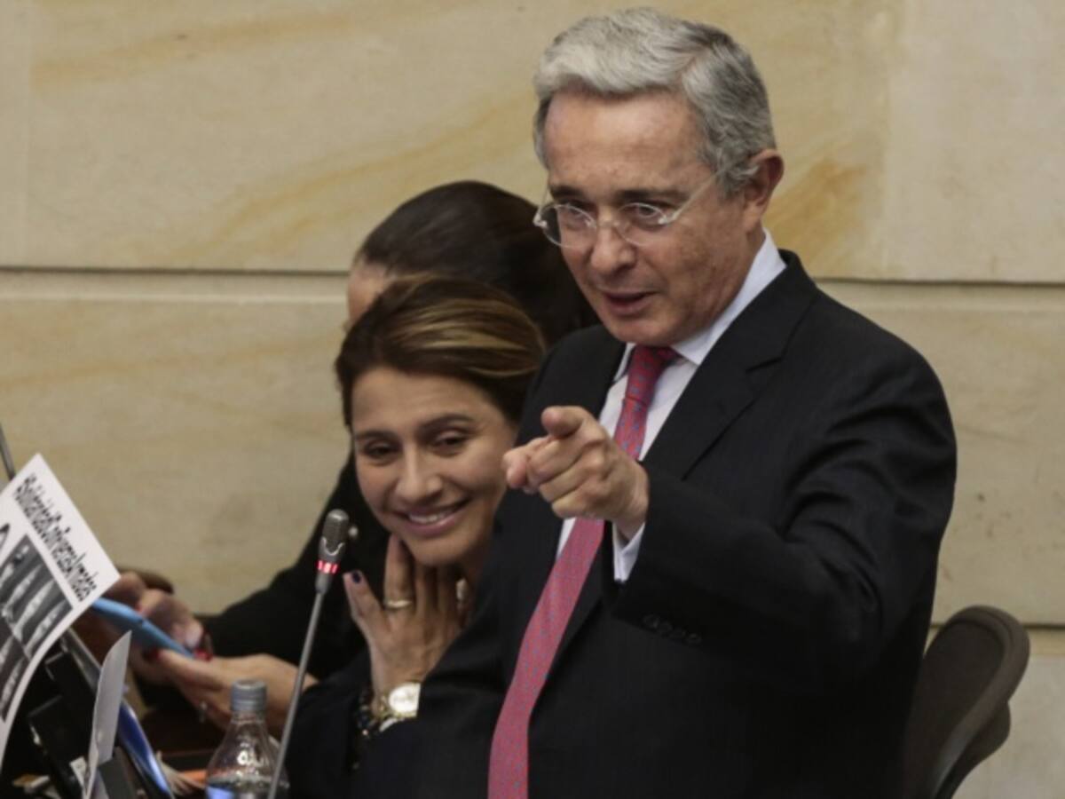 Uribe condiciona reunión con Santos a reapertura del punto de justicia acordado en Cuba