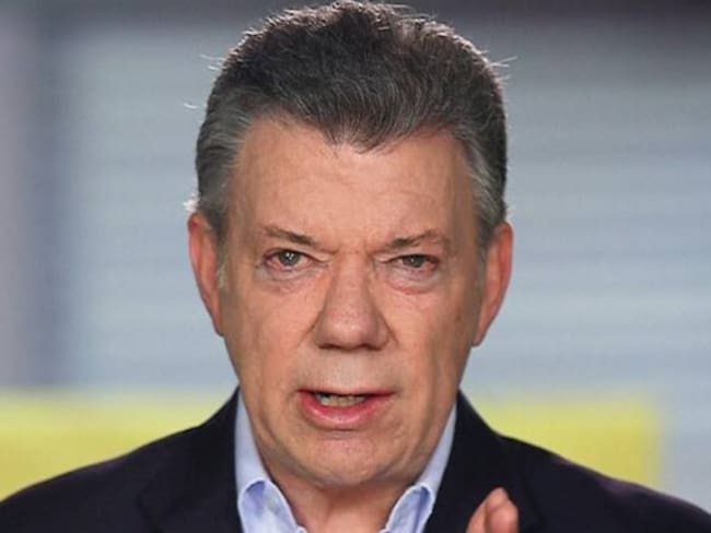 Baja la imagen de Santos y los colombianos confían en que gane Clinton