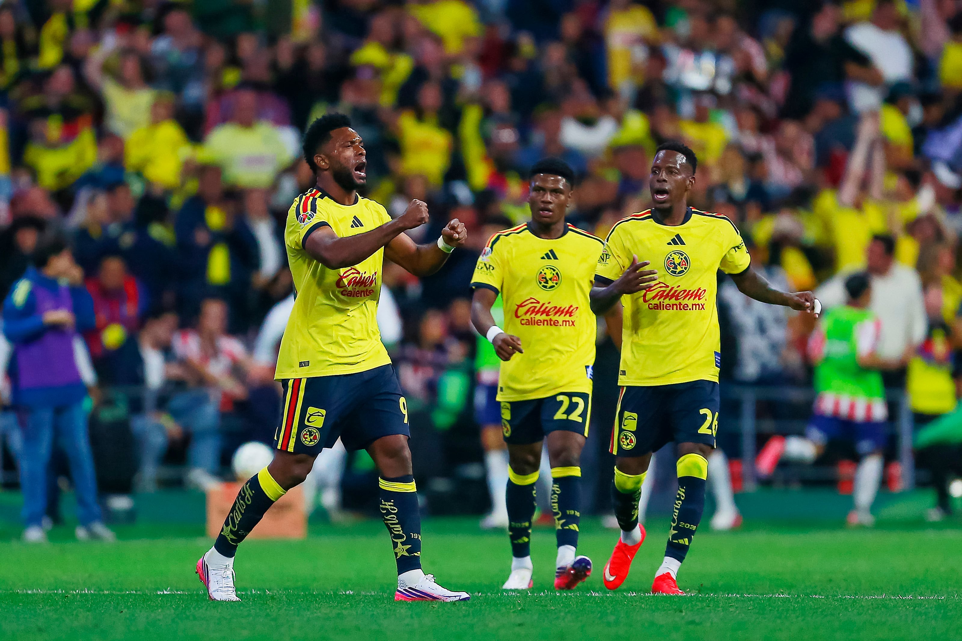 Miguel Borja es sensación en México por espectacular gol de chilena en el clásico América vs Chivas. (Photo by Mauricio Salas/Jam Media/Getty Images)