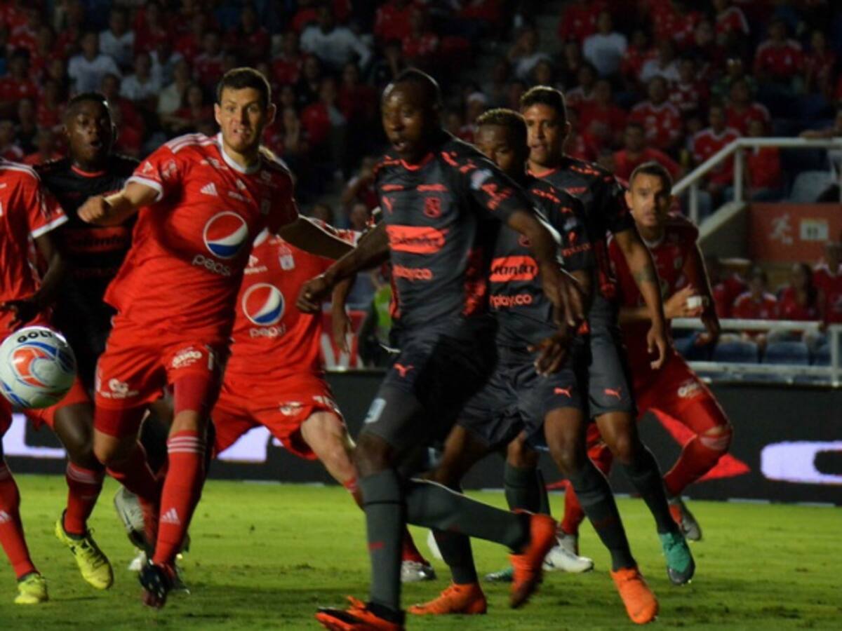 Medellín le remonta al América y se mete a los ocho mejores