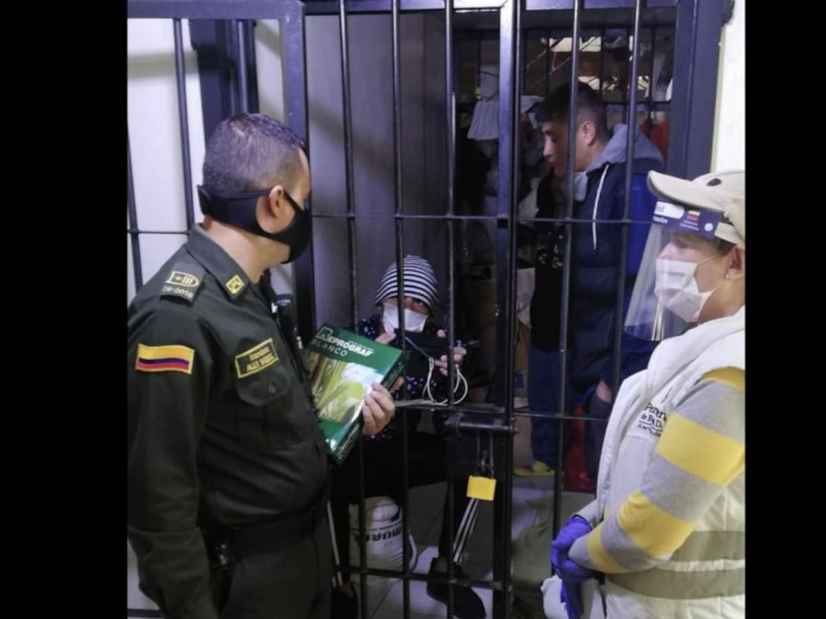 Inicia proceso de descongestión de estaciones de policía y URIs en Bogotá