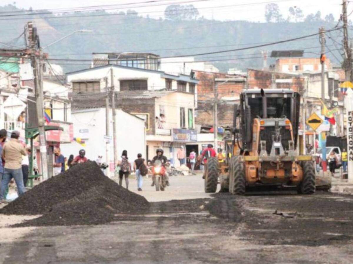 Realizan comités de veeduría en la obra de la vía Japón - Frailes