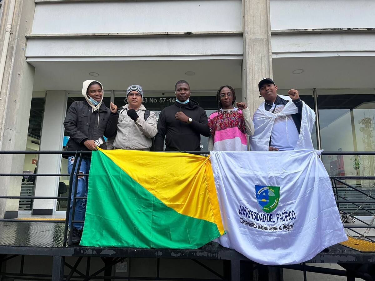 Protesta de estudiantes de la Universidad del Pacífico llega al Ministerio de Educación en Bogotá