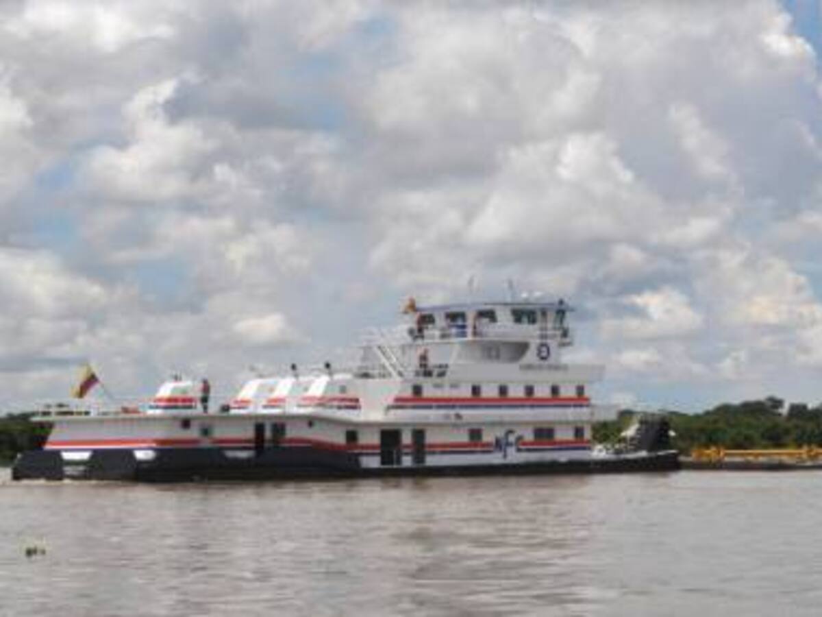 Con dragas intentan abrir canales por el río Magdalena