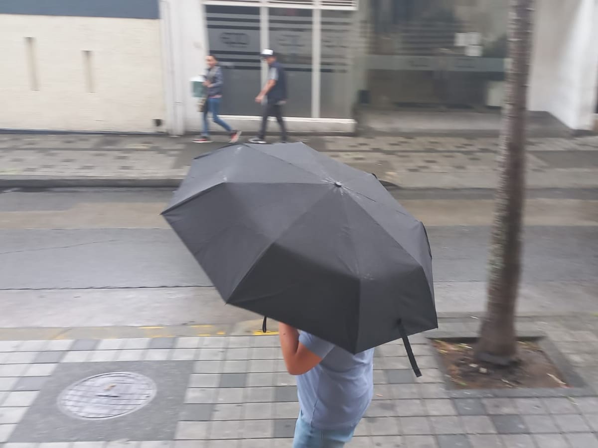 Organismos de socorro de Armenia en acuartelamiento de primer grado por las lluvias