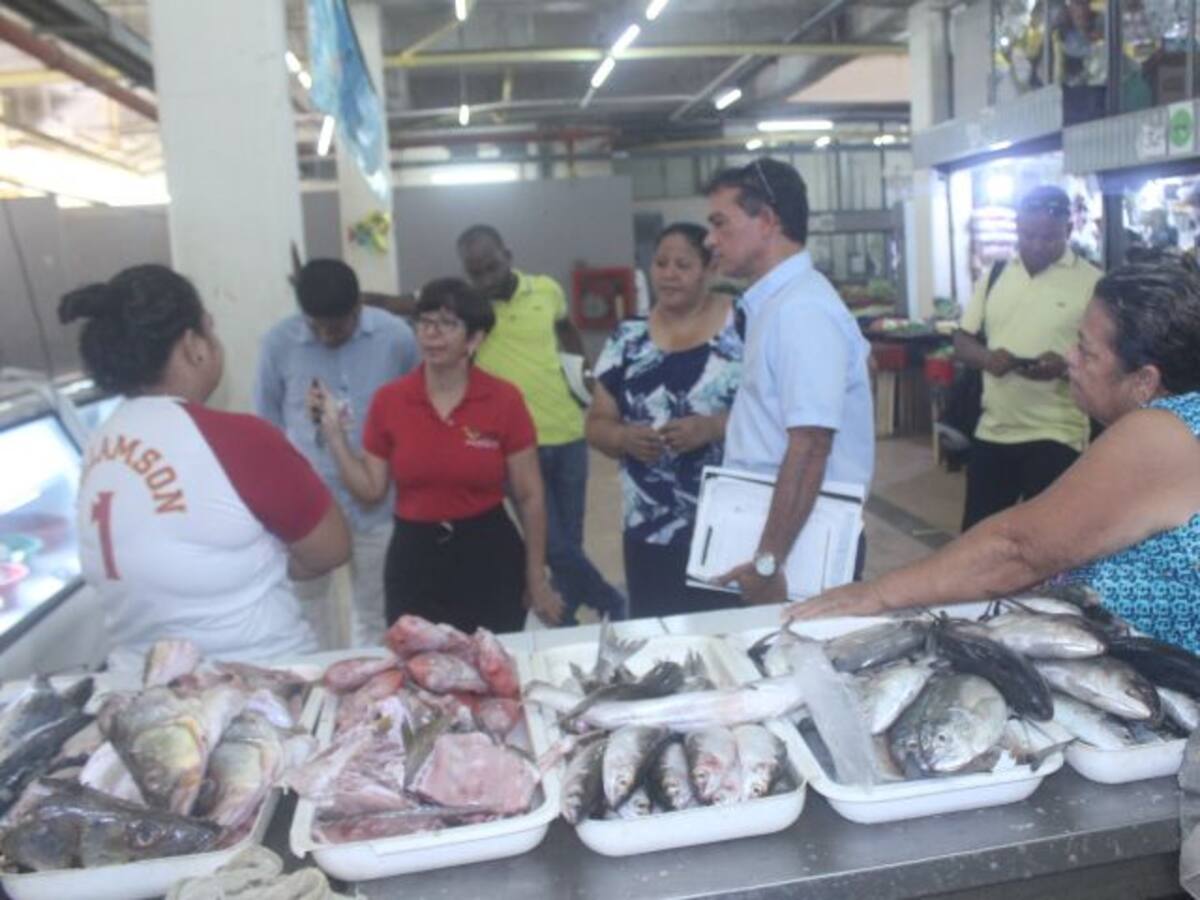 Personería de Cartagena revisará adjudicación de locales en mercado Santa Rita