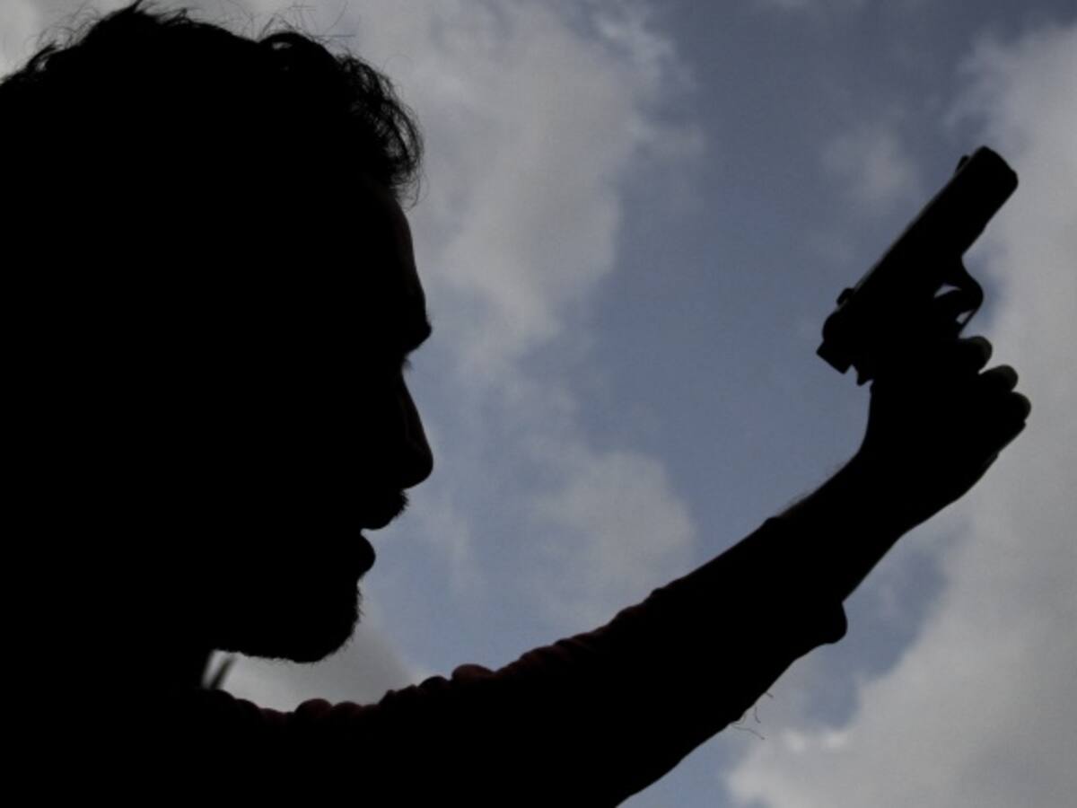 A plena luz del día, delincuentes asaltaron colegio en Neiva