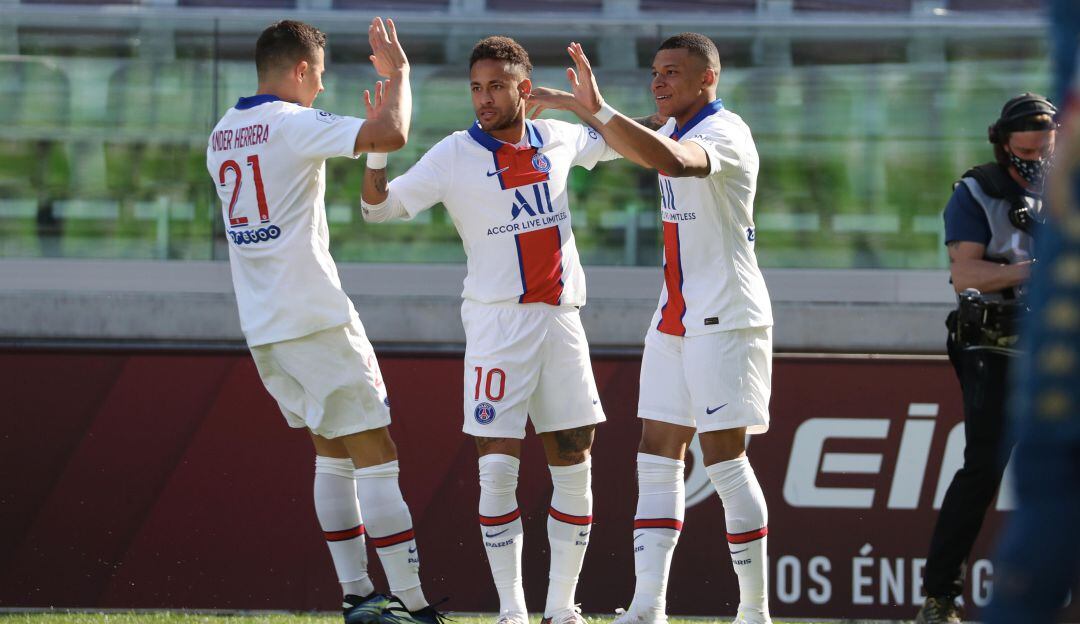 PSG se sube a la cima de la Ligue 1 de la mano de Mbappé