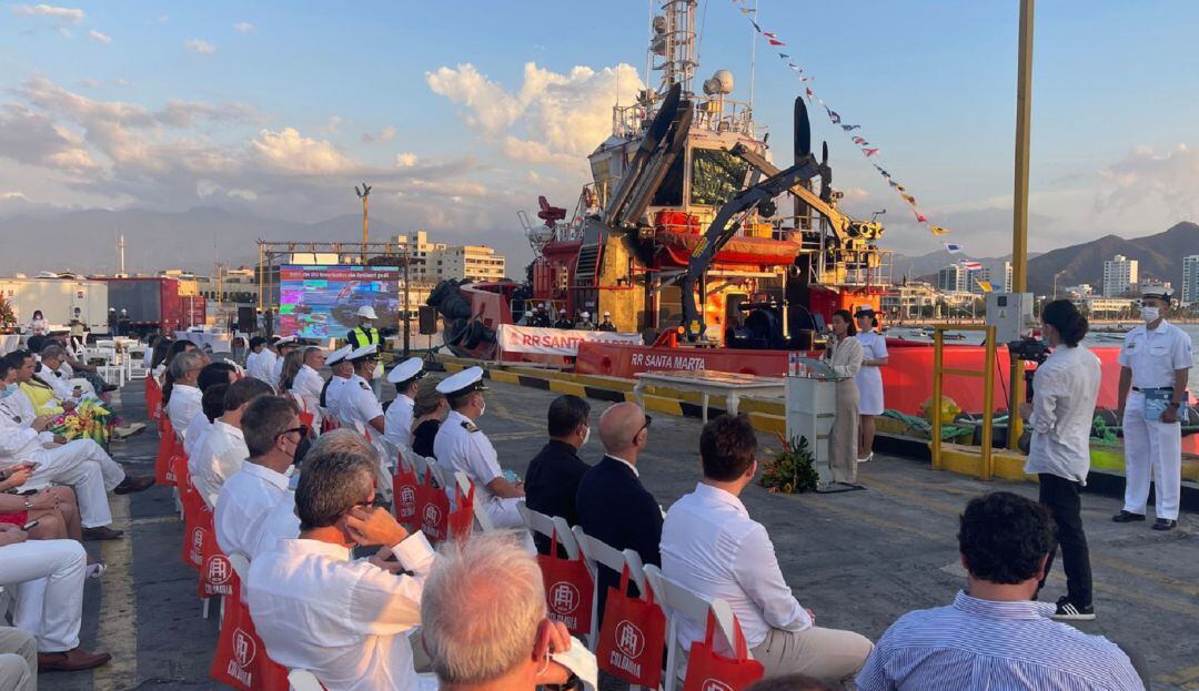 Una embarcación matriculada en el país deberá contar con un 80% de tripulación colombiana.