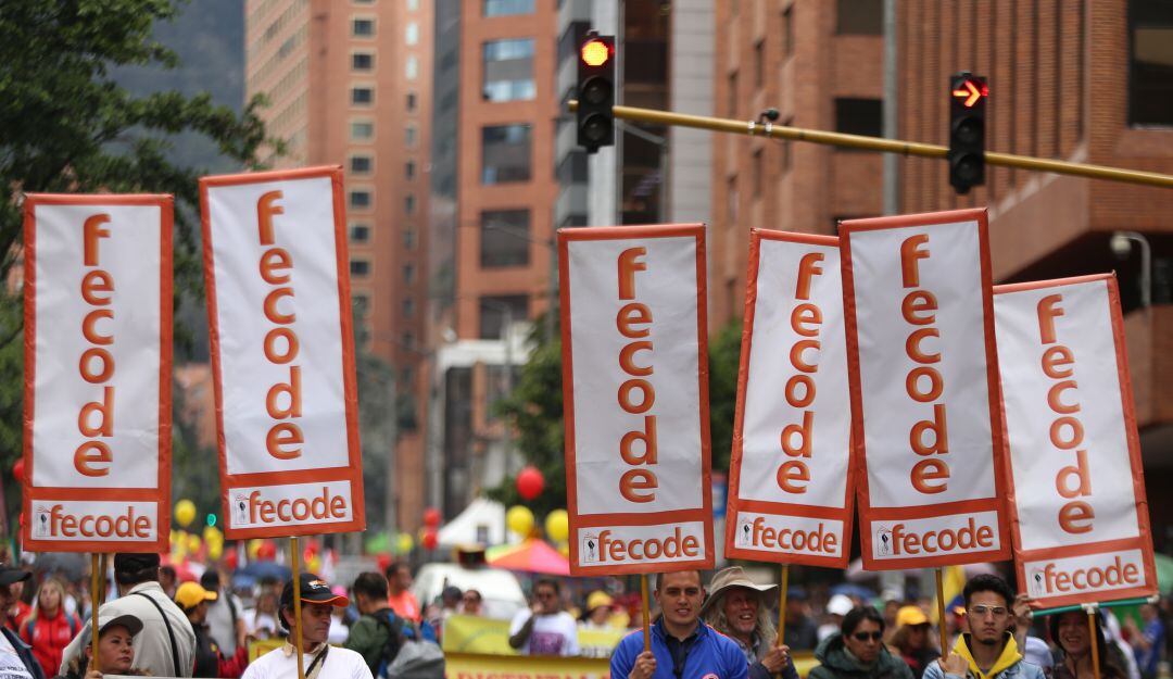 Uribismo pide que miembros de Fecode no puedan jurados de votación en 2022