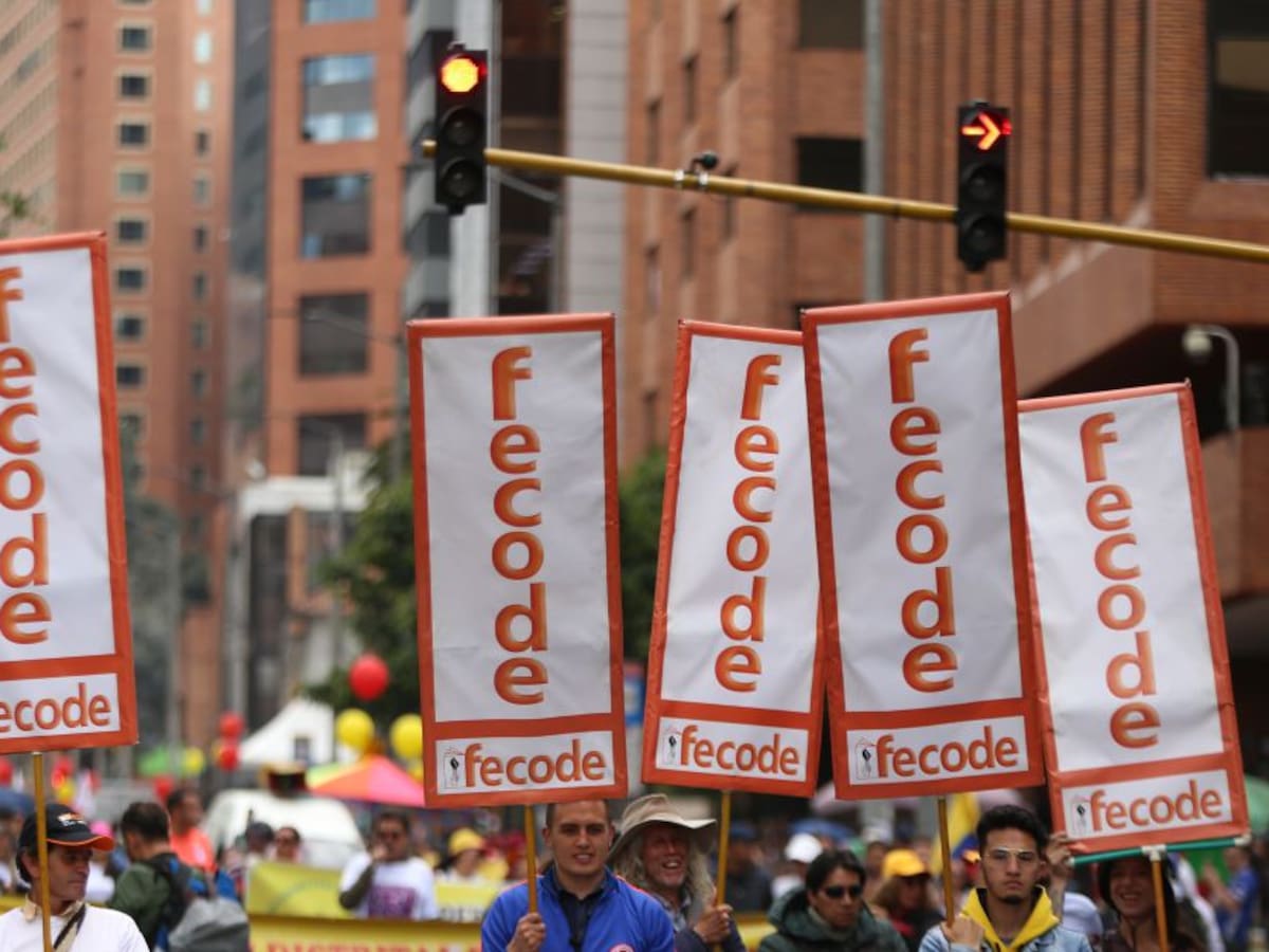 Uribismo pide que miembros de Fecode no puedan ser jurados de votación