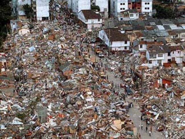 3.000 familias siguen viviendo en zonas de riesgo tras terremoto de Armenia