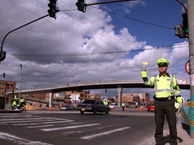 Verifican altura de 205 puentes vehiculares y peatonales en Bogotá