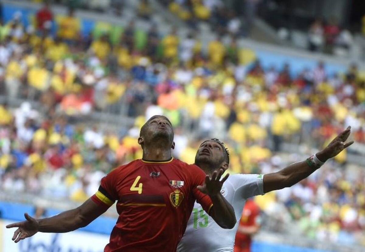 Sofiane Feghouli abrió el marcador en el minuto 24 desde el punto penal y Fellaini consiguió el empate en el 70. Mertens consiguió el 2-1 y le dio la victoria a los "Diablo rojos".