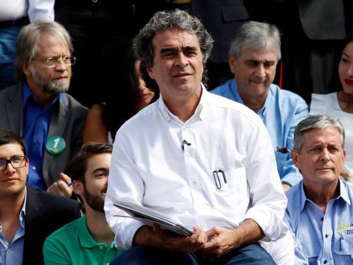 Fajardo lanza su “Revolución Serena”