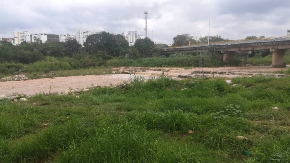 Autoridades intervienen balneario en Los Patios