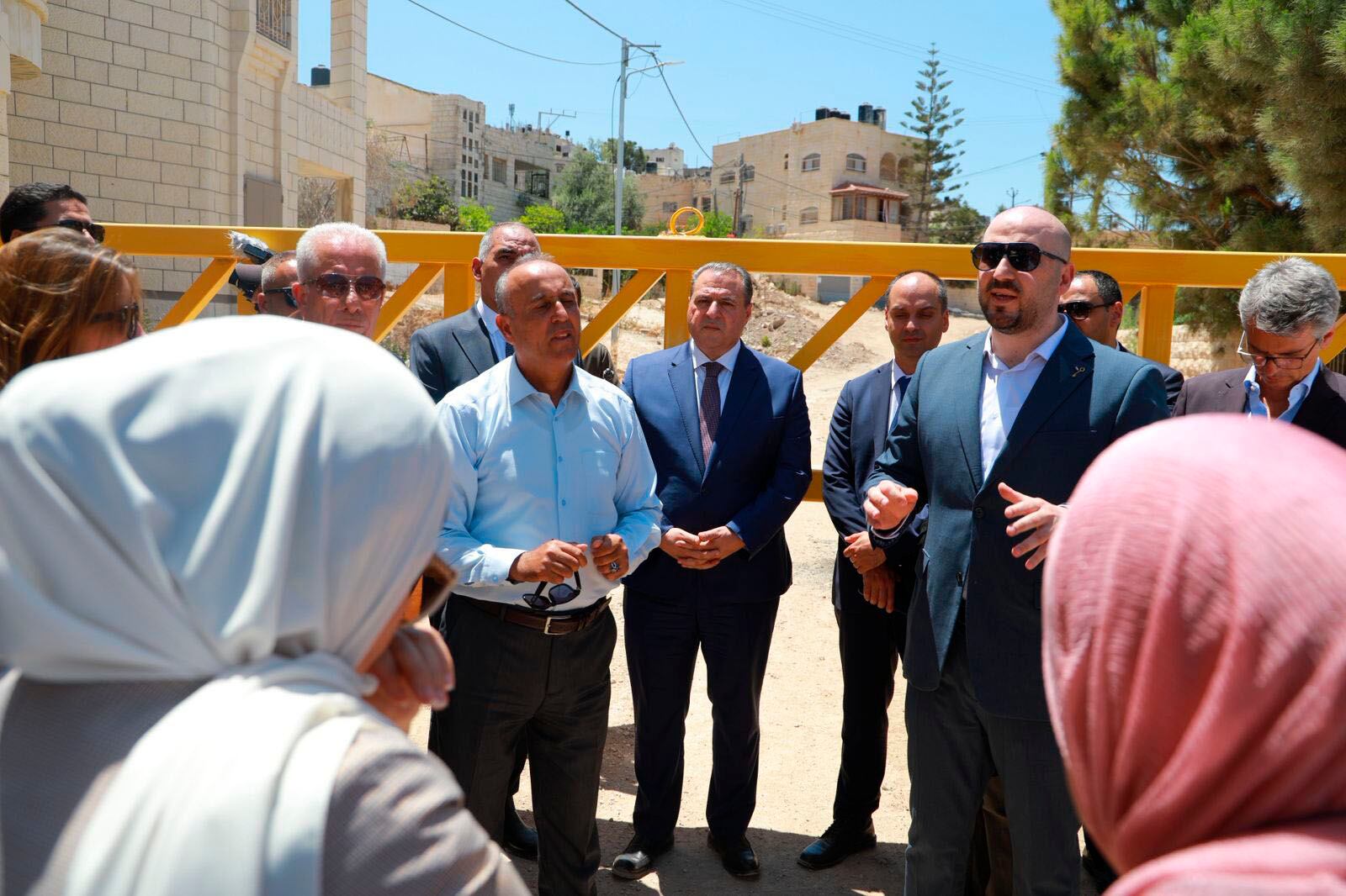 YENIN, 21/05/2025.- Diplomáticos de 27 países europeos, americanos, árabes y asiáticos participaban en la visita organizada por el Ministerio de Exteriores palestino a la localidad de Yenín, en el norte de Cisjordania ocupada, contra la que abrió fuego el Ejército israelí. EFE/Ministerio de Asuntos Exteriores de Palestina -SOLO USO EDITORIAL/SOLO DISPONIBLE PARA ILUSTRAR LA NOTICIA QUE ACOMPAÑA (CRÉDITO OBLIGATORIO)-
