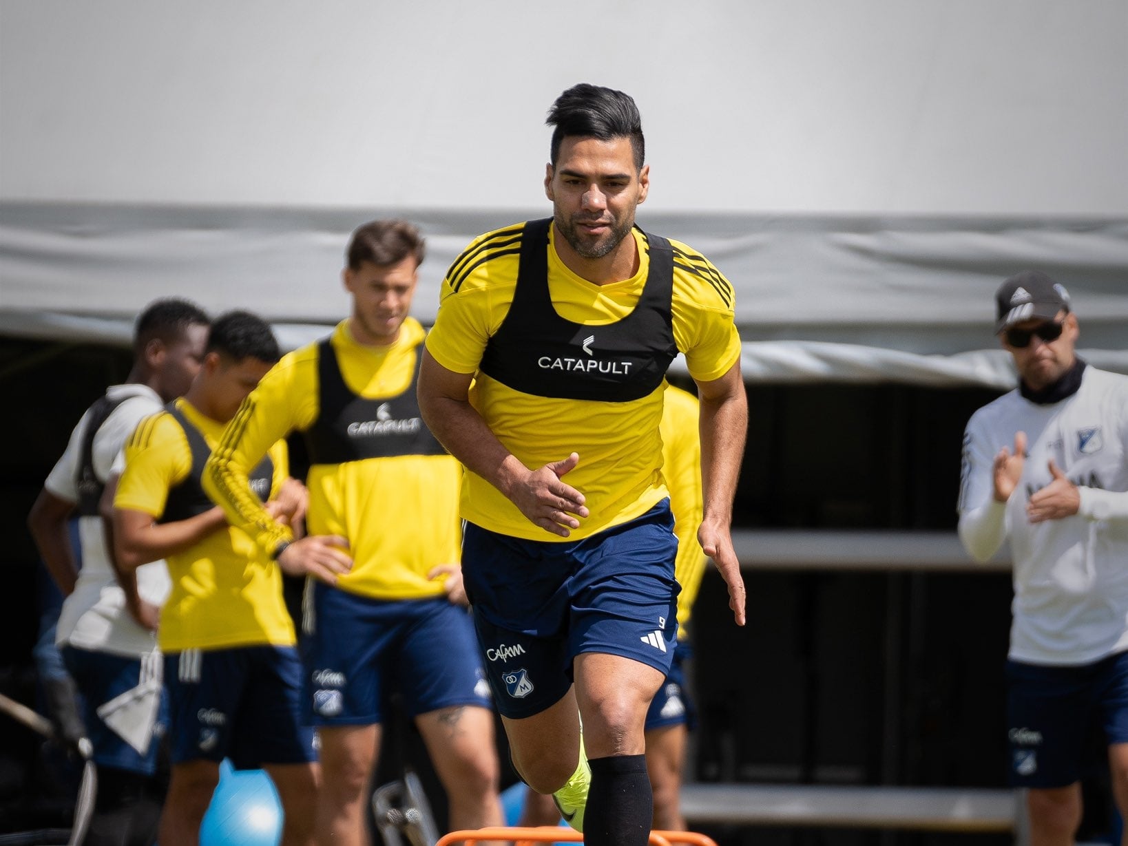 Falcao durante sus primeras prácticas con Millonarios / Twitter: @Millosfcoficial.