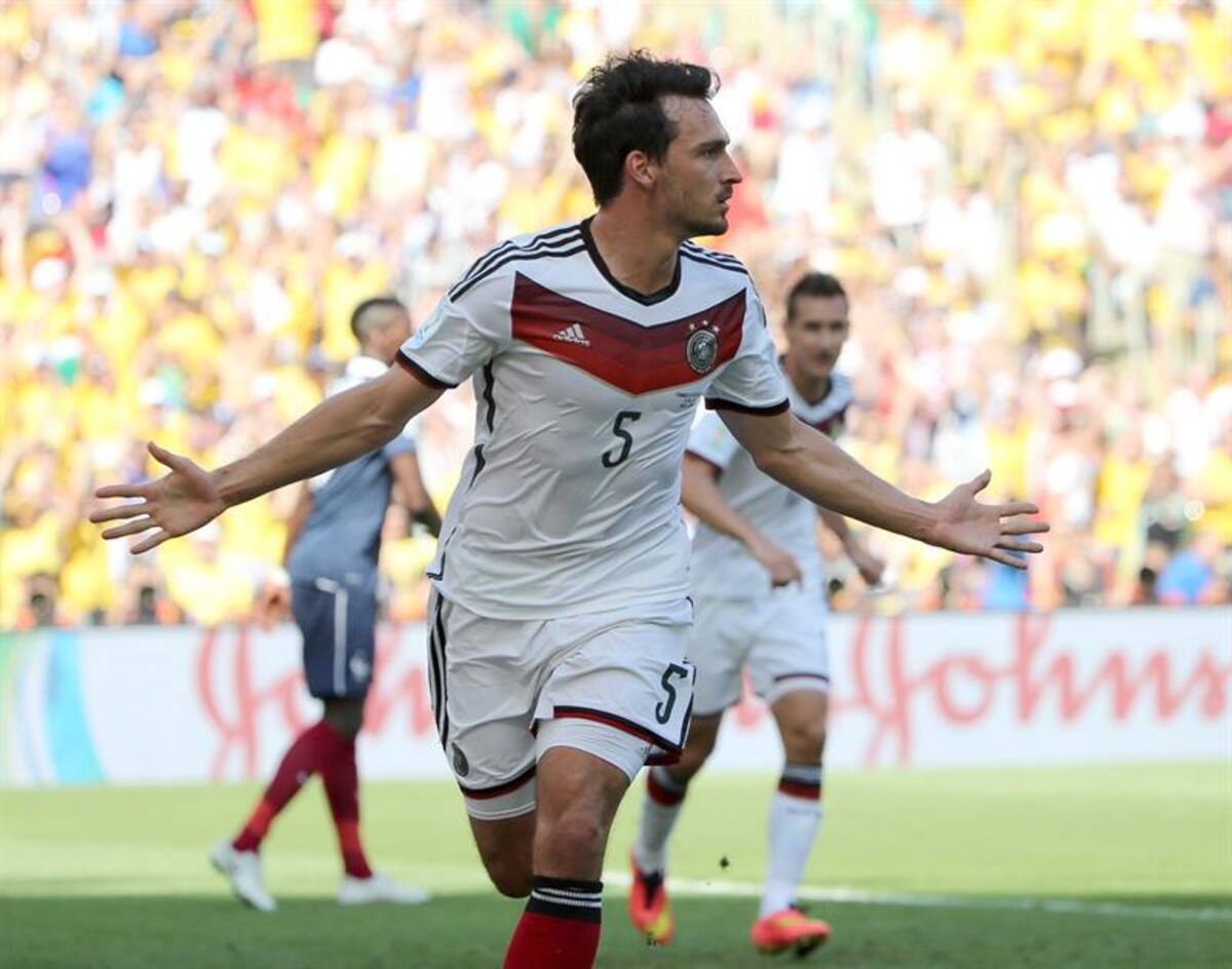 Con un gol de Mats Hummels, Alemania derrotó a Francia 1-0 y se aseguró nuevamente entre los cuatro mejores del Mundial.