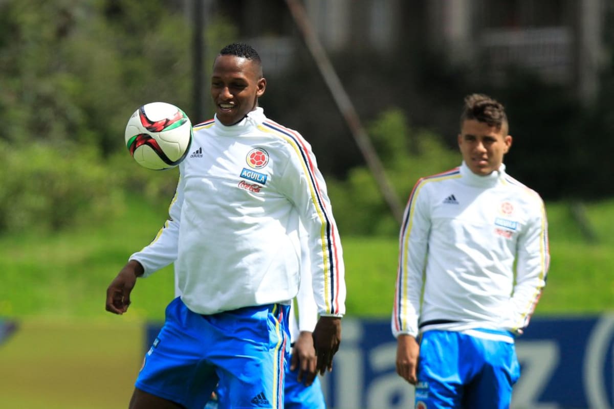 Yerry Mina, caucano de 21 años, defensa central del Independiente Santa Fe, es uno de los defensores preseleccionados para la Copa América.