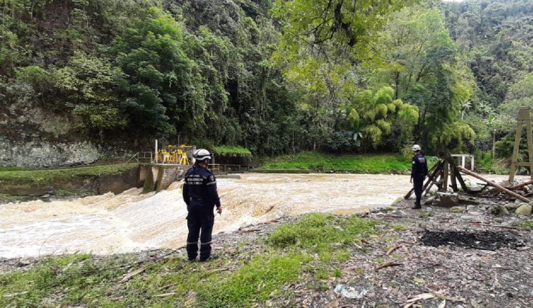 Búsqueda de un joven que se habría lanzado al río Chinchiná