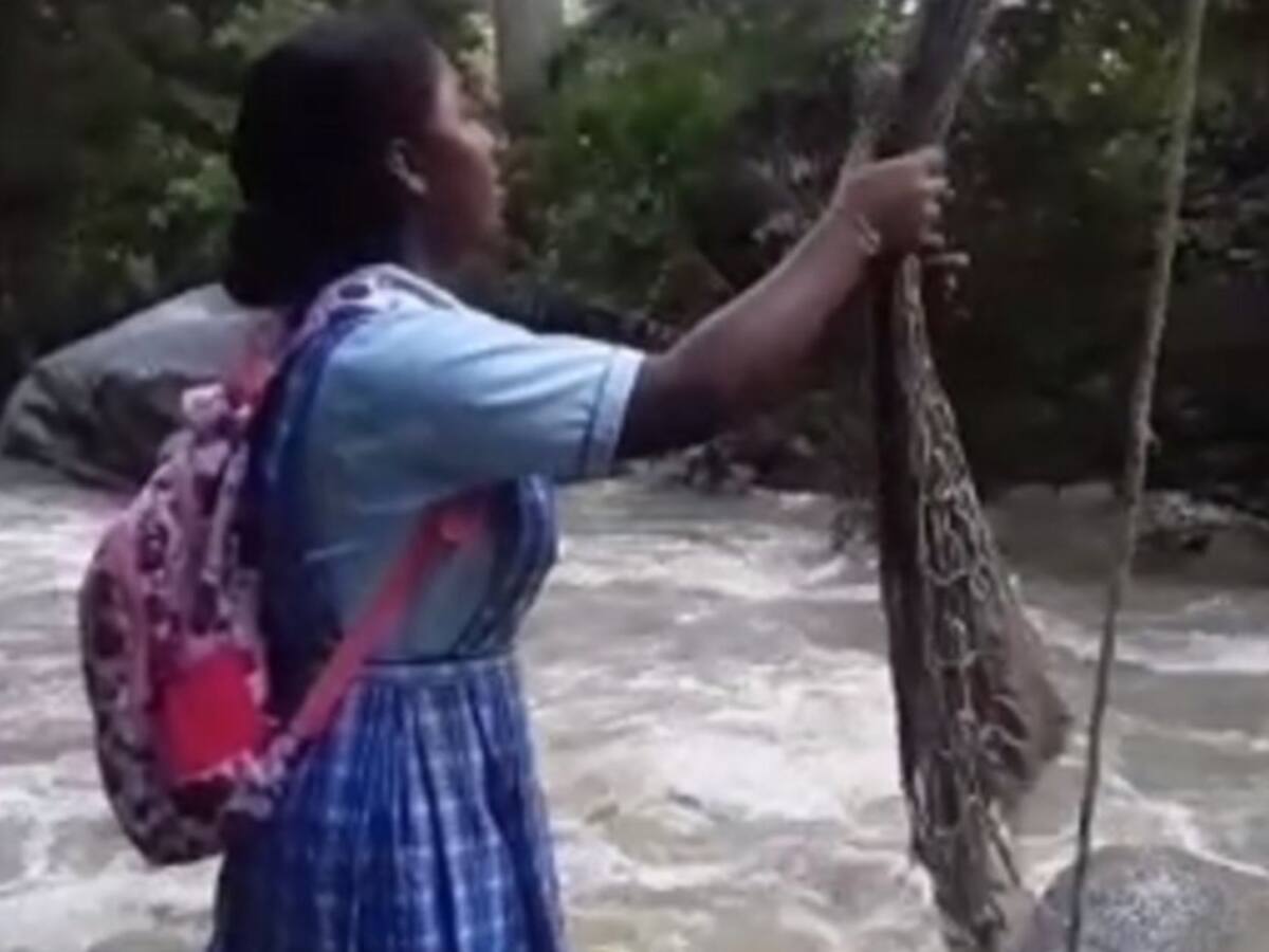 Por falta de un puente, estudiantes indígenas exponen sus vidas en Gaira