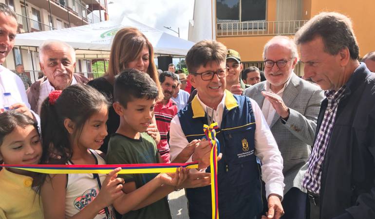Entrega de viviendas en Neira, Caldas