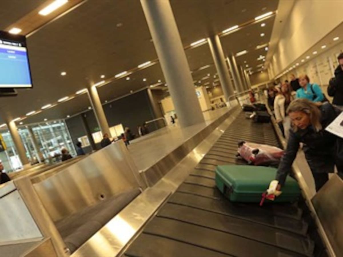 Continúa la controversia por la pérdida del equipaje de deportados desde España a Colombia