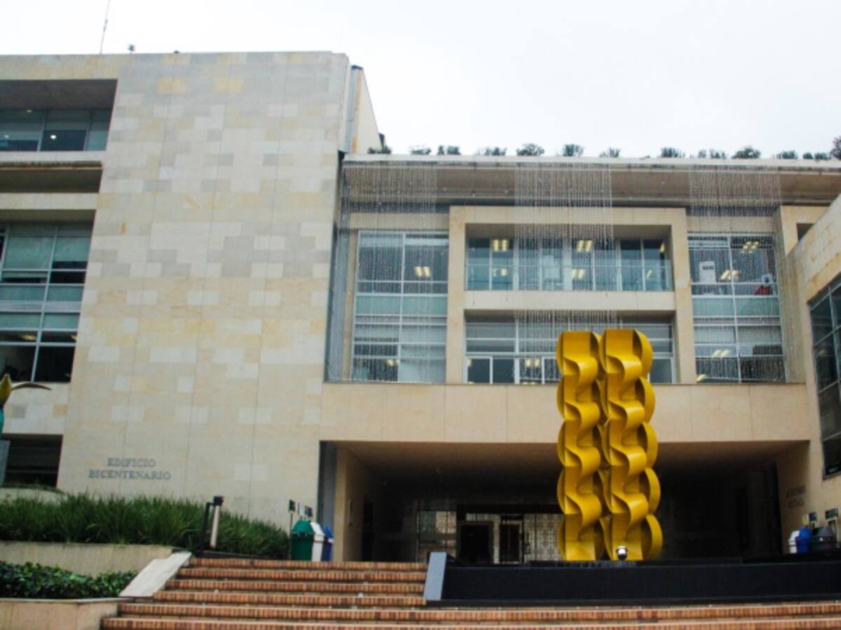 Alcaldía cita a sesiones extras al Concejo para debatir empresa metro y otros proyectos