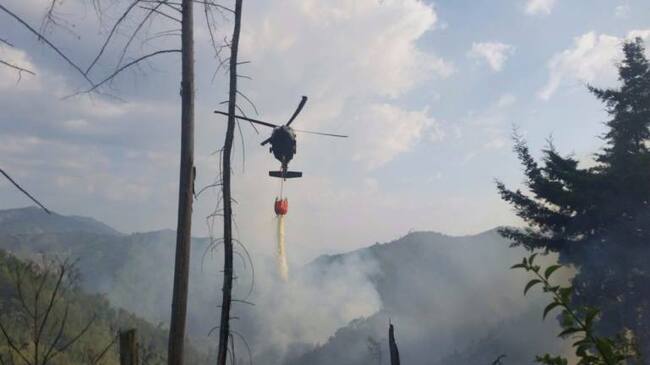 El Ministro de ambiente, Gabriel Vallejo, aseguró que este miércoles se incrementarán a 6 lo helicópteros que atenderán la emergencia.