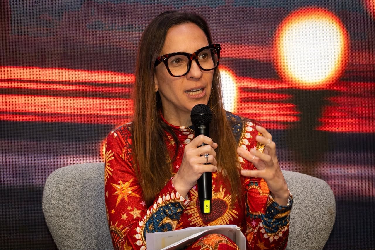 María del Pilar López, secretaria de Desarrollo Económico deBogotá, afirmó que el desarrollo de El Dorado traerá beneficios a todo el país. | Foto: Caracol Radio