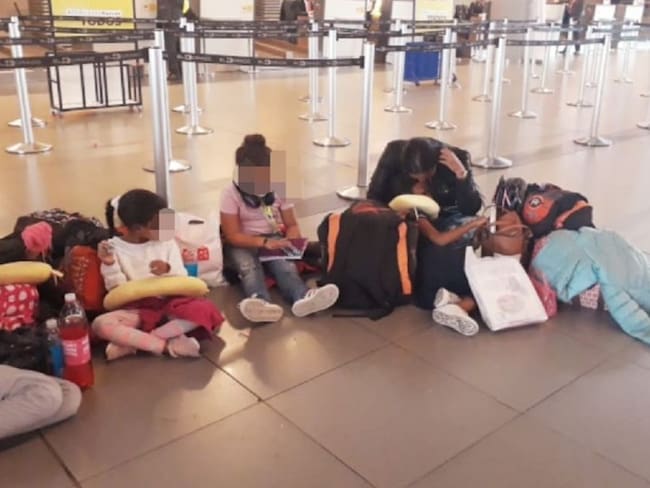 Patinadores quedaron “varados” en el Aeropuerto El Dorado