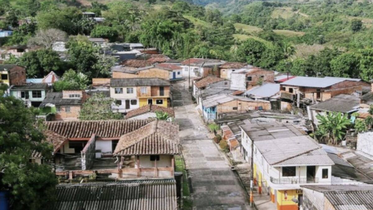 Por paro armado del ELN suspenden ruta entre Bajo Cauca y Norte de Antioquia