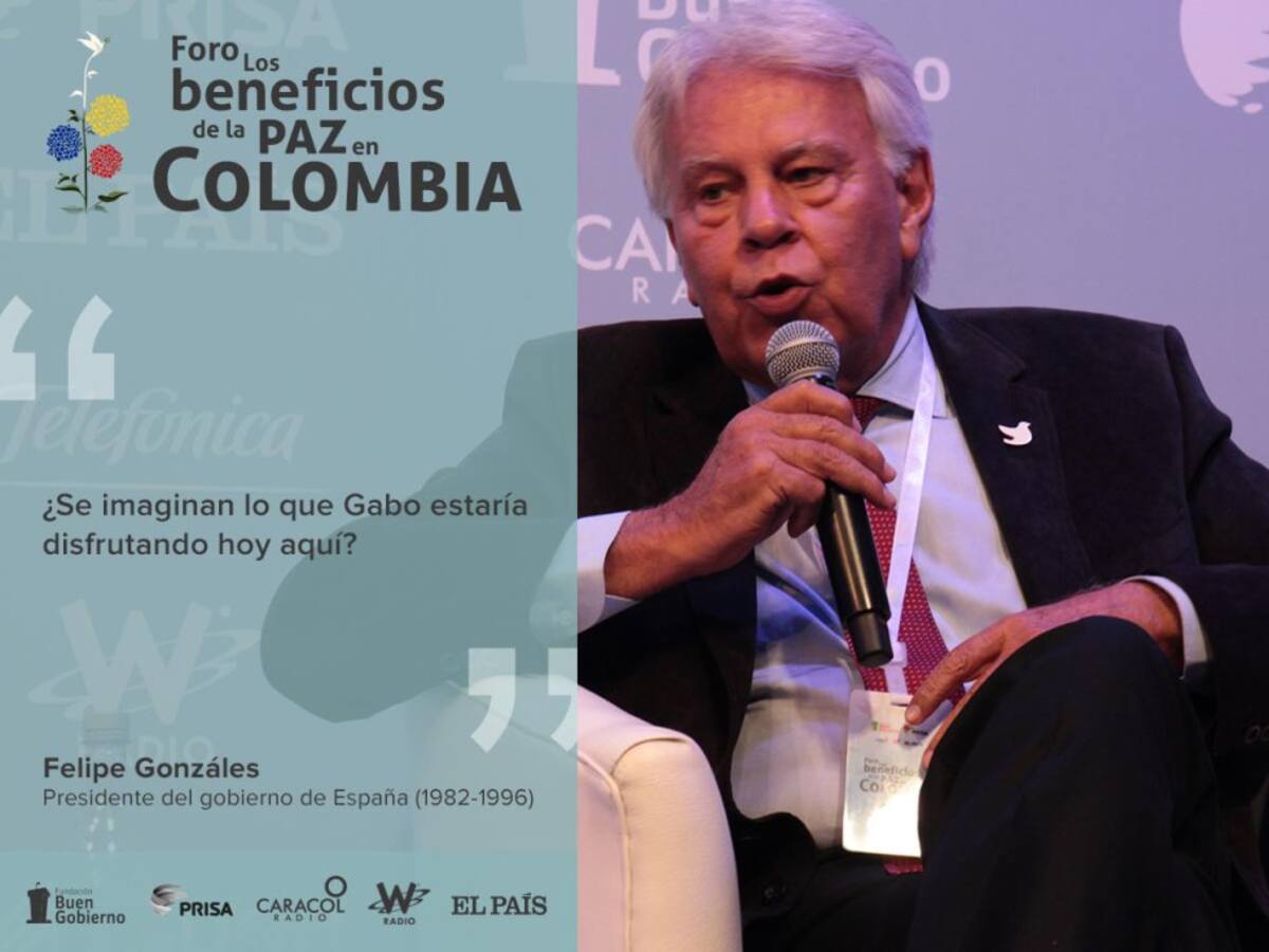 Darío Arizmendi modera el panel en el que Ernesto Samper, Ricardo Lagos, Felipe González y Álvaro Arzú hablan del rol de Colombia en la región.
