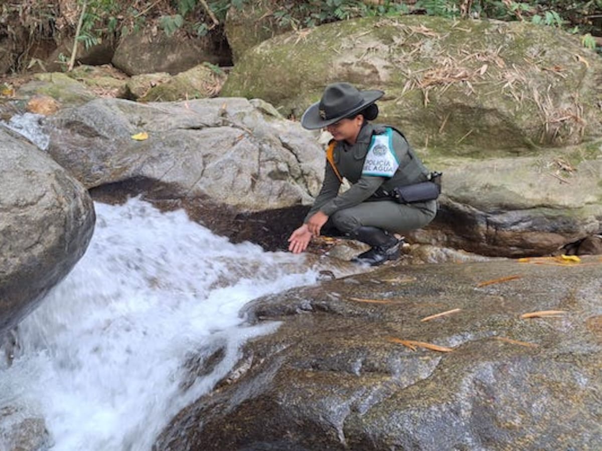 La Policía del Agua: Una nueva estrategia para proteger los recursos hídricos en Colombia